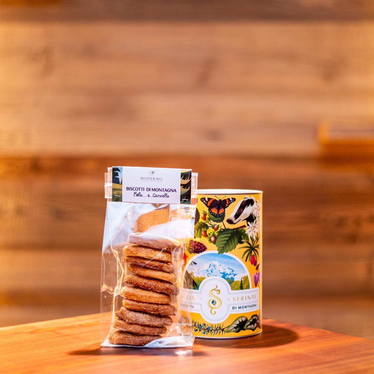 BISCOTTI MELA E CANNELLA CON CONFEZIONE CON CONFEZIONE