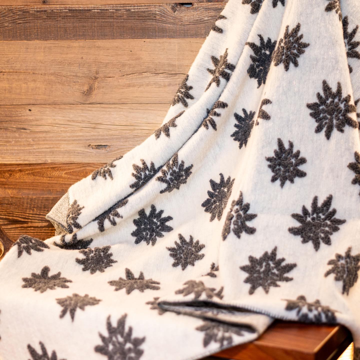 COPERTA STELLA ALPINA Bianco e grigio